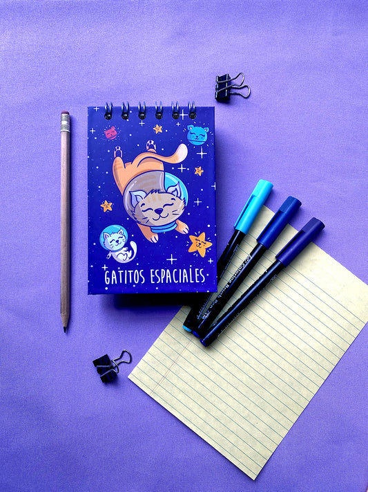 Libretita “GATITOS ESPACIALES”