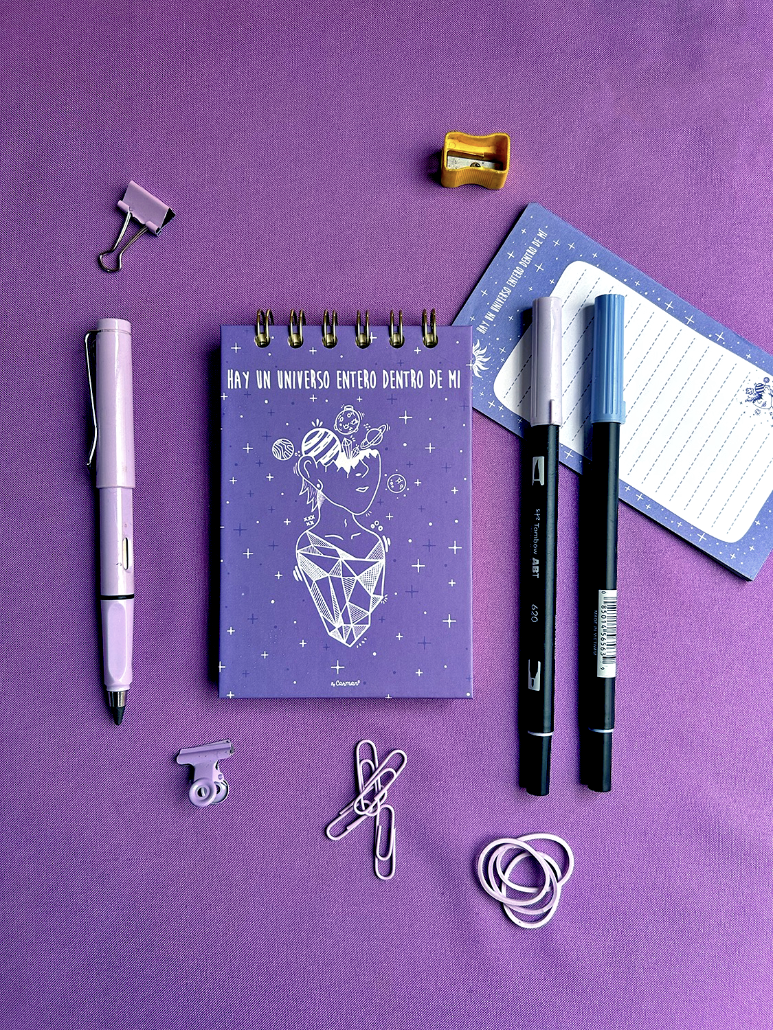 Libretita “HAY UN UNIVERSO ENTERO DENTRO DE MÍ”