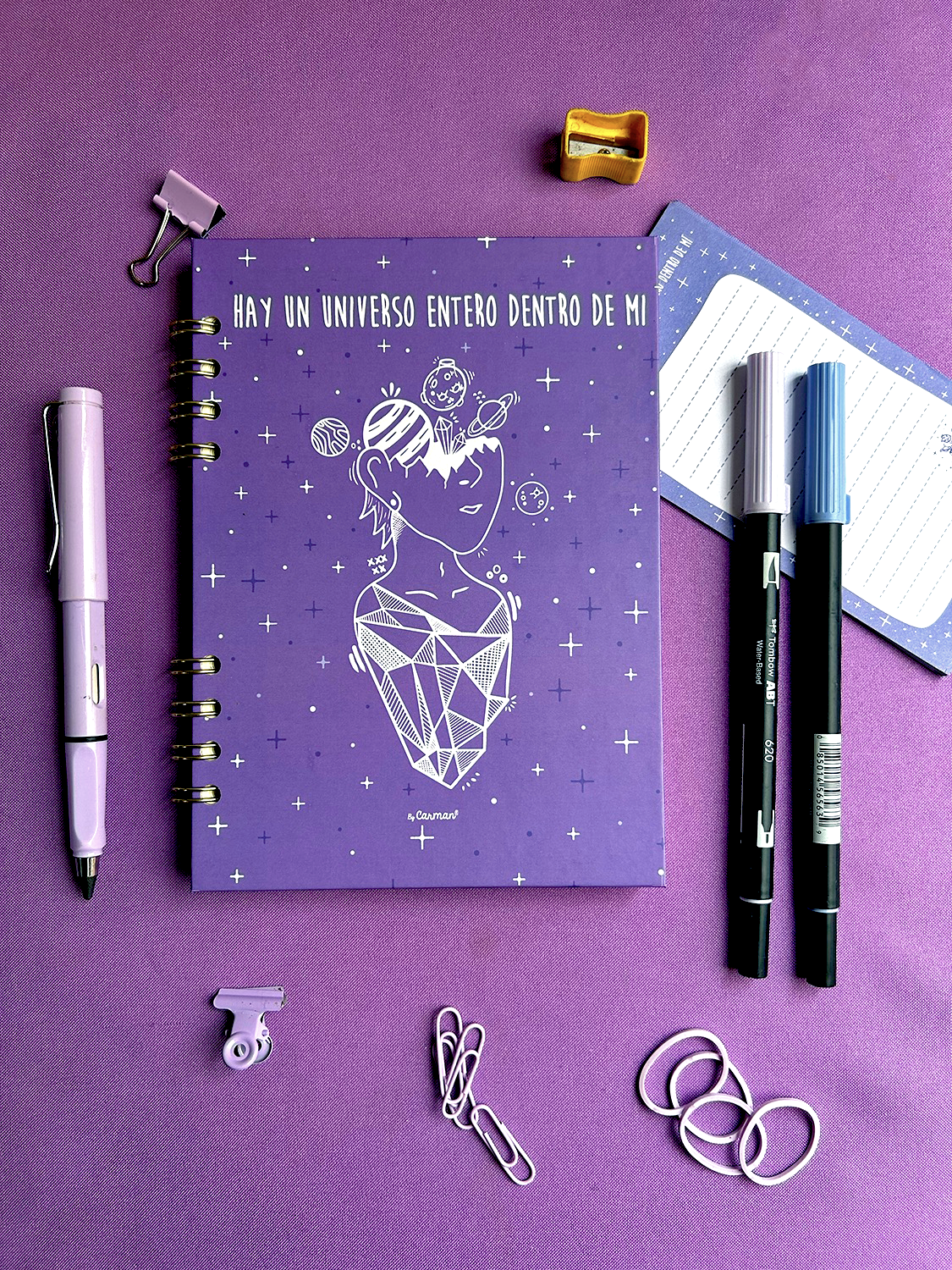 Libreta “HAY UN UNIVERSO ENTERO DENTRO DE MÍ”